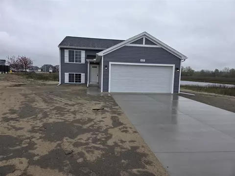 13683 Oasis, Holland, MI 49424