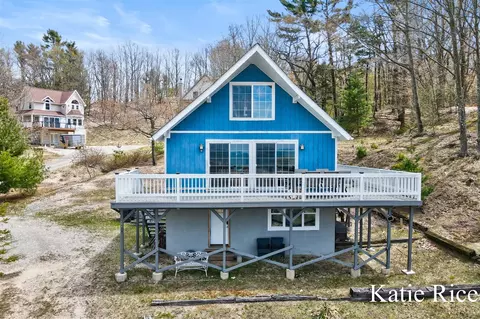 9415 Apache, Shelby, MI 49455