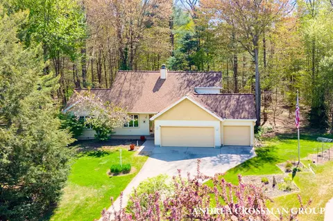 17239 Quail Crk, Spring Lake, MI 49456