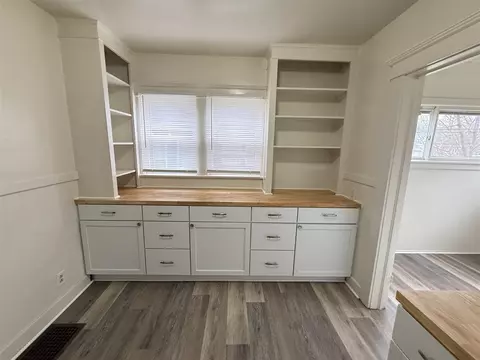 Kitchen - 334 W Wesley, Jackson, MI 49201 photo 6 of 7