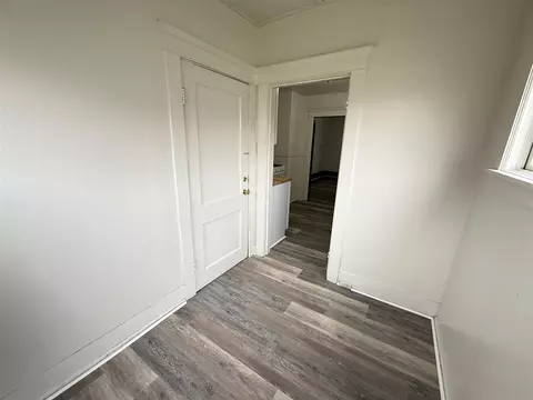Entry Way - 334 W Wesley, Jackson, MI 49201 photo 2 of 2