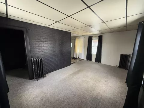 Living - 334 W Wesley, Jackson, MI 49201 photo 8 of 15