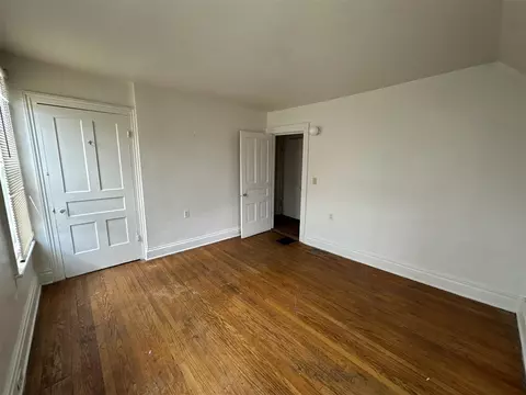Bedroom - 334 W Wesley, Jackson, MI 49201 photo 5 of 14