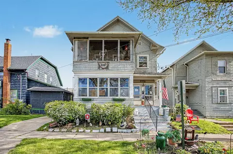 Exterior - 334 W Wesley, Jackson, MI 49201 photo 3 of 11