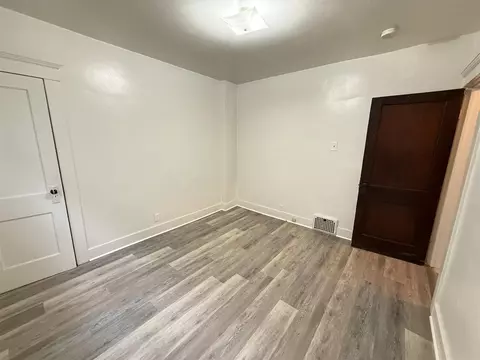 Bedroom - 334 W Wesley, Jackson, MI 49201 photo 11 of 14