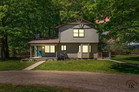 8255 Alpine, Sparta, MI 49345