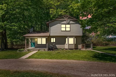 8255 Alpine, Sparta, MI 49345