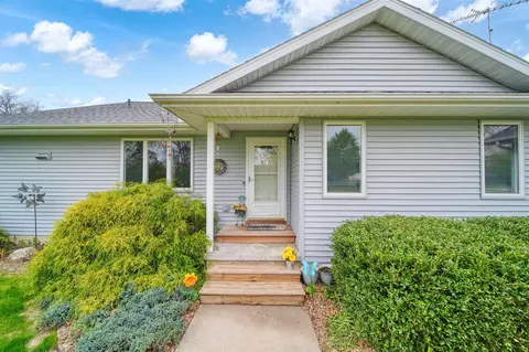 Exterior - 4926 Walz, Jackson, MI 49201 photo 5 of 25
