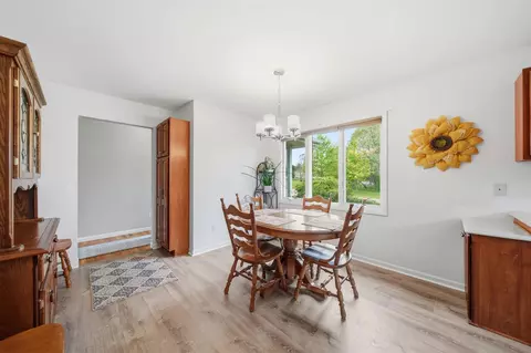 Dining - 4926 Walz, Jackson, MI 49201 photo 2 of 2