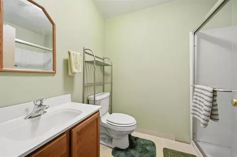 Bath - 4926 Walz, Jackson, MI 49201 photo 4 of 5