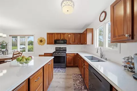 Kitchen - 4926 Walz, Jackson, MI 49201 photo 3 of 3