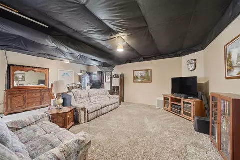 Living - 4926 Walz, Jackson, MI 49201 photo 2 of 2