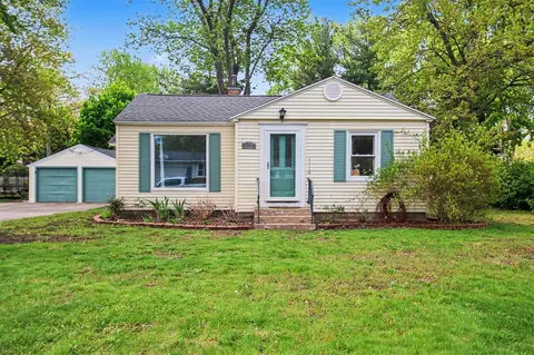 1574 Ottawa Bch, Holland, MI 49424