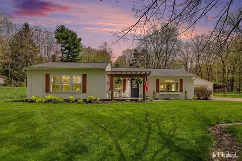 1260 Cramton, Ada, MI 49301