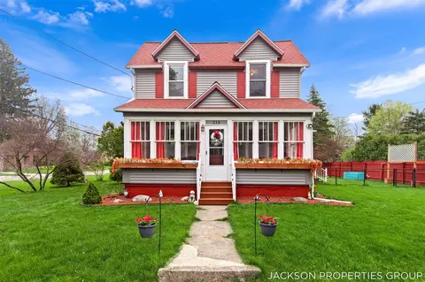 218 N Jackson, Spring Lake, MI 49456