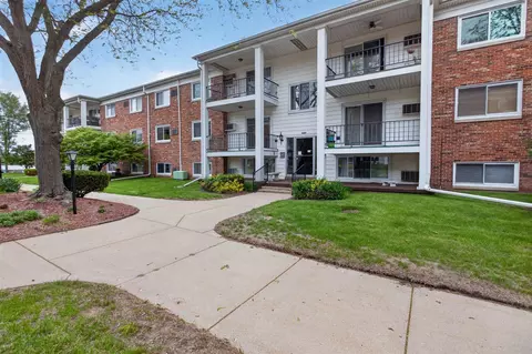 806 W Michigan #204E, Jackson, MI 49202