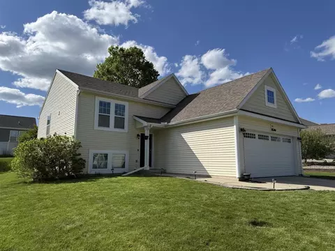 10121 Castle Crk #45, Galesburg, MI 49053