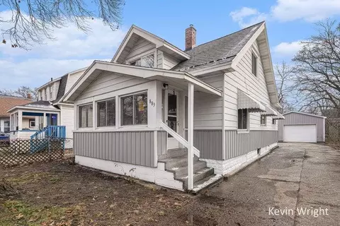 883 Emerson, Muskegon, MI 49442