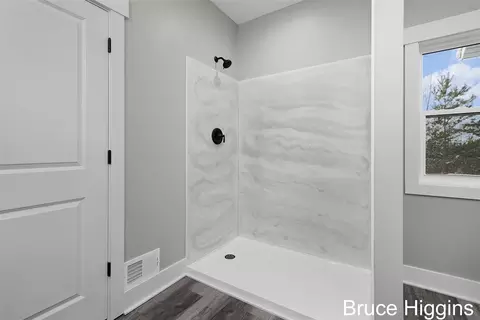 Bath - 8516 Warner, Allendale, MI 49401 photo 3 of 4