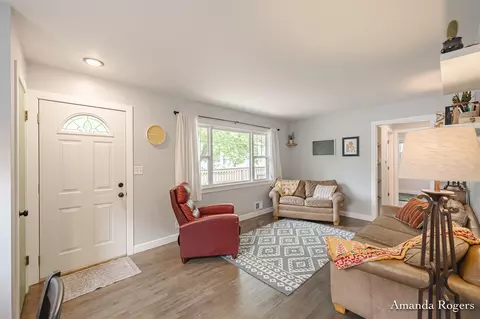 Entry Way - 716 Alderman, Belding, MI 48809 photo 1 of 1