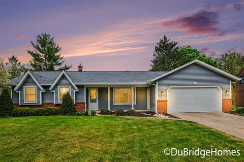 4974 Cedar Rdg, Grand Rapids, MI 49525