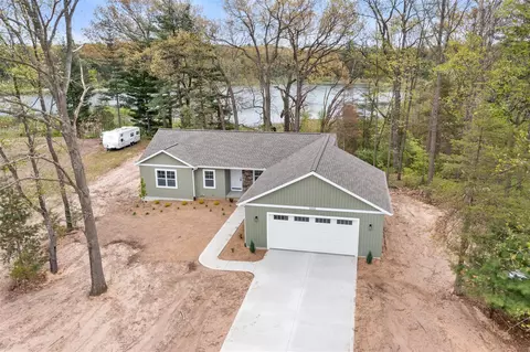 12165 Pine Mdws, Wayland, MI 49348