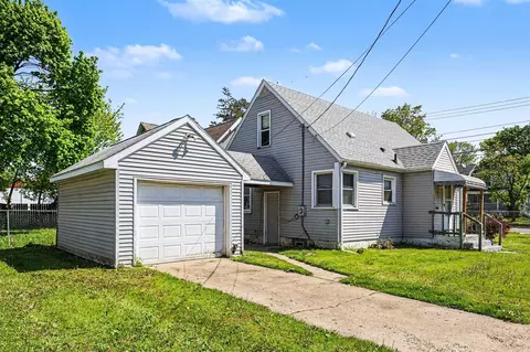902 W Lapeer, Lansing, MI 48915