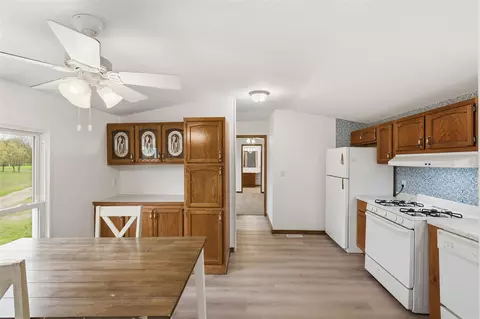 Entry Way - 2220 30th, Blanchard, MI 49310 photo 1 of 1