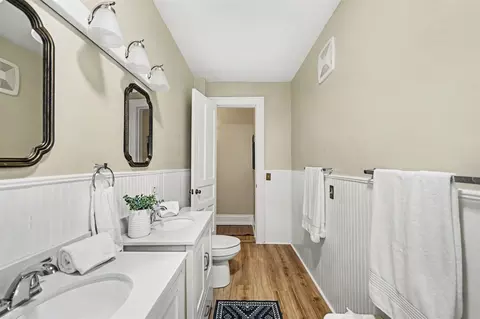 Bath - 512 Marsh, Saint Joseph, MI 49085 photo 2 of 3