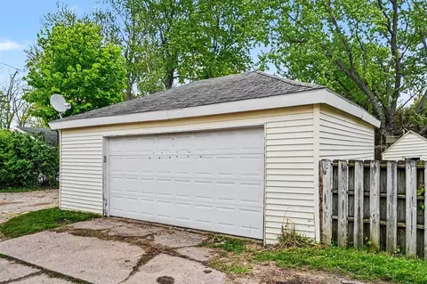 Exterior - 512 Marsh, Saint Joseph, MI 49085 photo 2 of 4