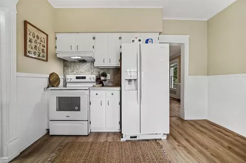 Kitchen - 512 Marsh, Saint Joseph, MI 49085 photo 2 of 3