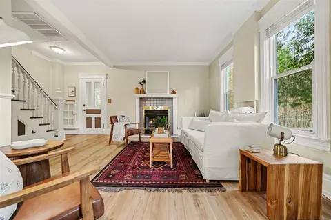 Living - 512 Marsh, Saint Joseph, MI 49085 photo 1 of 3