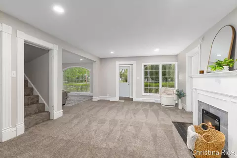Living - 131 Third, Lakeview, MI 48850 photo 2 of 5