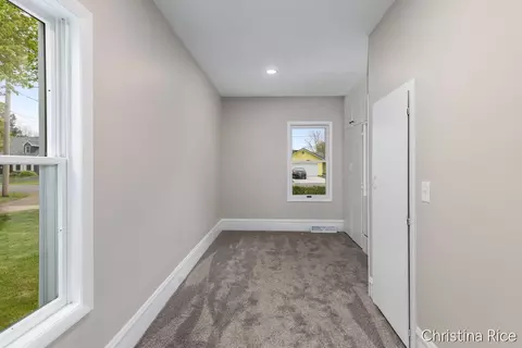 Entry Way - 131 Third, Lakeview, MI 48850 photo 1 of 2