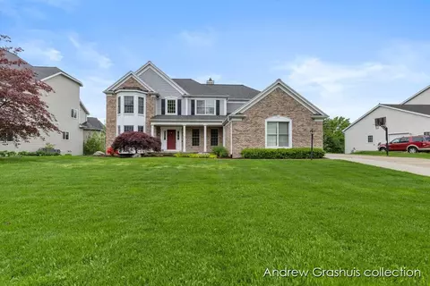 7326 Royal, Caledonia, MI 49316