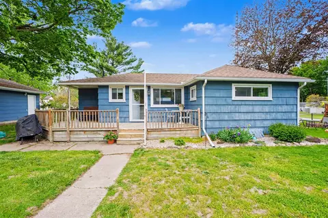 510 W 3rd, Buchanan, MI 49107