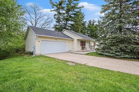 165 Hunters Trl, Middleville, MI 49333