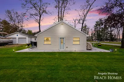 Exterior - 1653 S Beech, White Cloud, MI 49349 photo 2 of 6