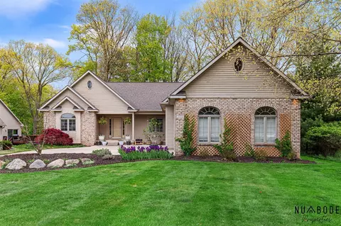 2333 Longmeadow, Grand Rapids, MI 49504
