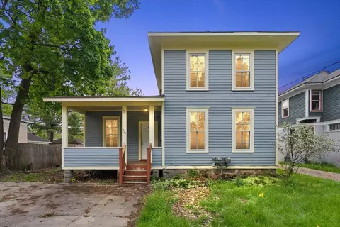 926 Osborne, Kalamazoo, MI 49001