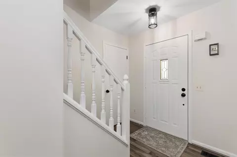 Entry Way - 36840 Chase, Romulus, MI 48174 photo 1 of 2