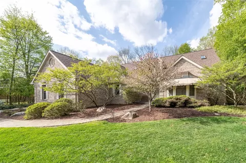 34554 Quaker Vly, Farmington Hills, MI 48331