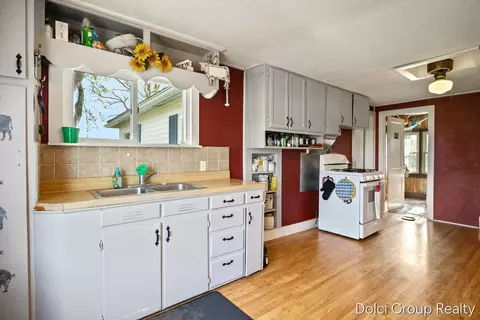 20690 Coolidge, Big Rapids, MI 49307 photo 8