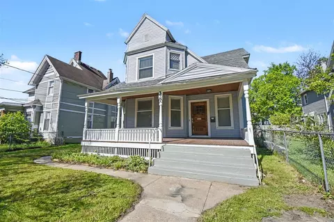 327 Henry, Grand Rapids, MI 49503
