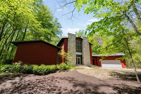 24 Camp Madron, Buchanan, MI 49107