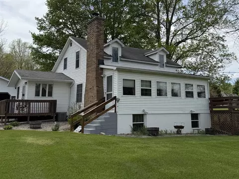 588 River, Otsego, MI 49078