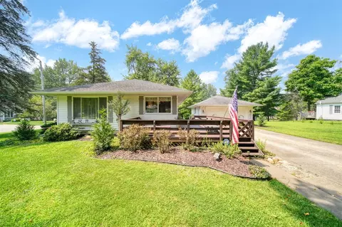 6126 Crest, Jackson, MI 49203