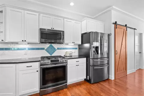 Kitchen - 1050 102nd, Plainwell, MI 49080 photo 3 of 6