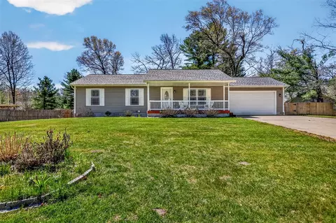 555 Bellevue, Twin Lake, MI 49457