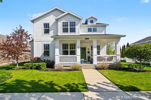 567 Blackstone, Holland, MI 49423